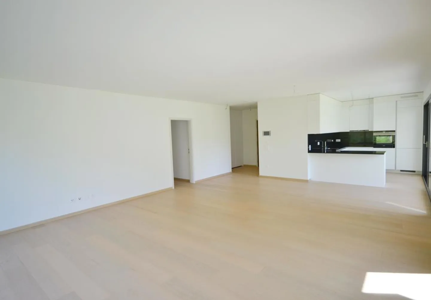 Montagnola Arasio, modern 4.5 rooms with private garden - Photo 23 of 29