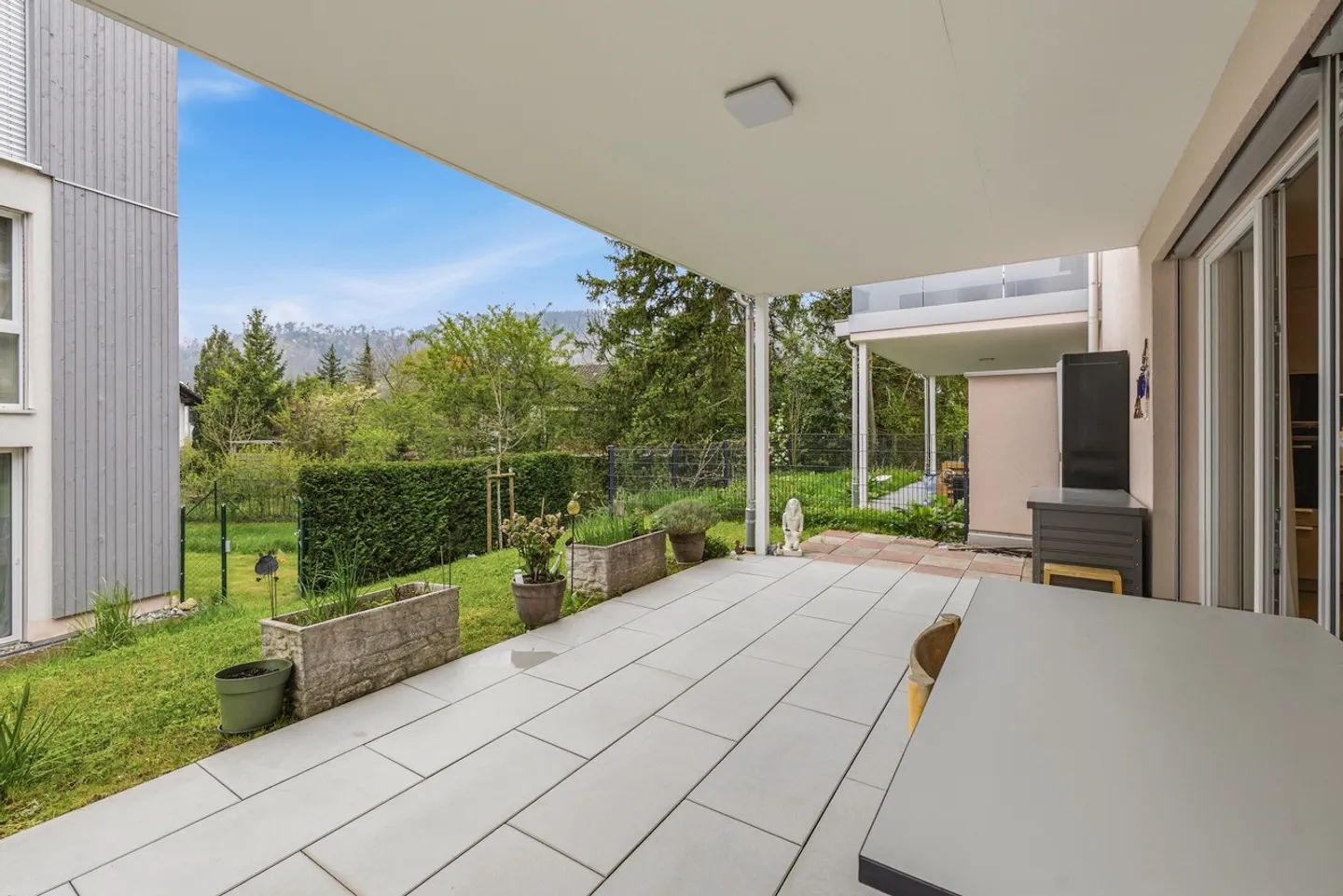 Modern 3.5-room apartment with terrace and garden in Zwingen - Photo 11 of 16