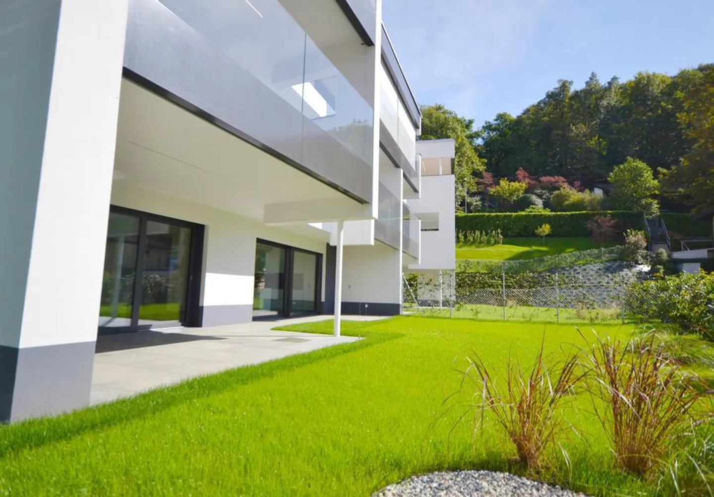 Montagnola Arasio, modern 4.5 rooms with private garden - Photo 25 of 29