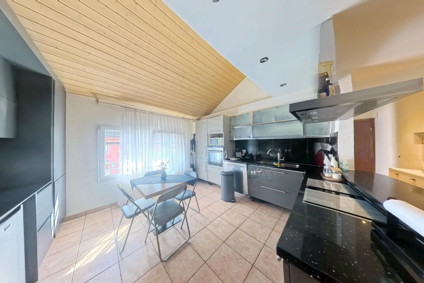 Immeuble de rendement avec potentiel d'agrandissement - Photo 22 sur 34