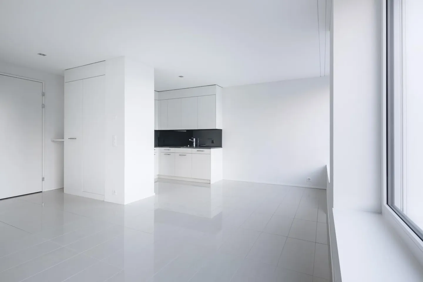 2 1/2 Room Apartment 13th Floor 13.2 - Photo 5 of 11