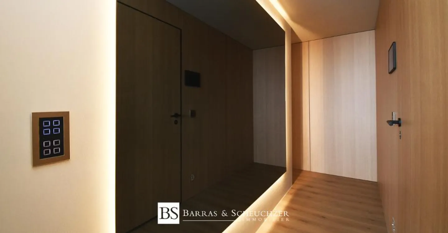 Luxurious 3.5 room fully renovated and furnished - Photo 10 of 11