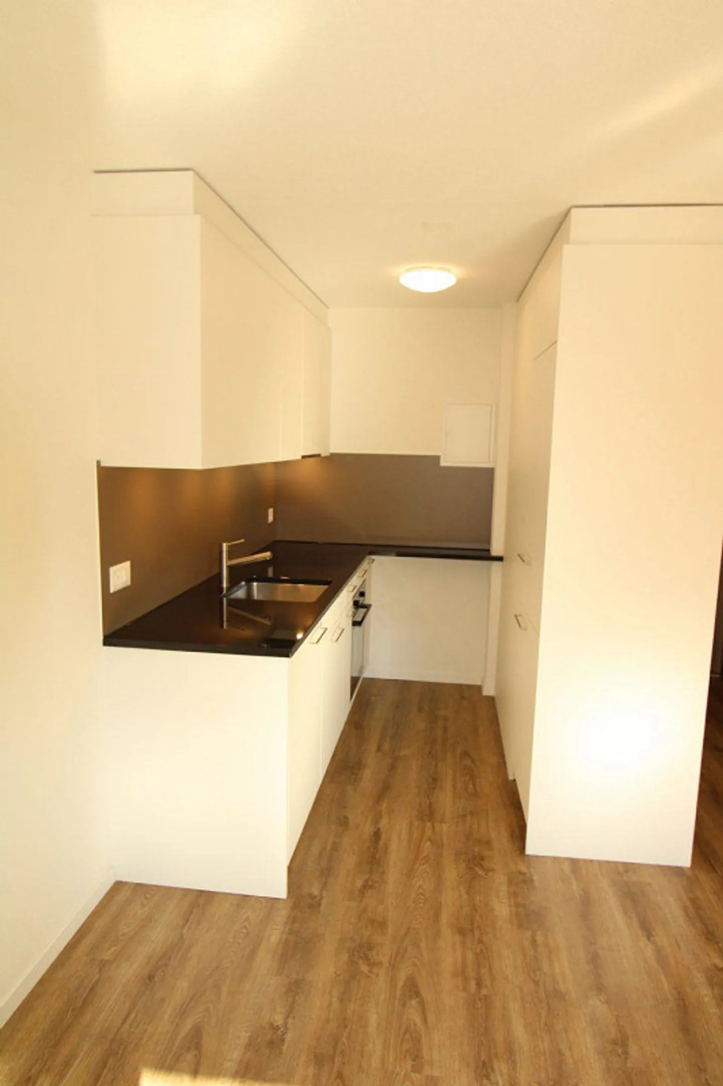 A beautiful & bright studio in the green - Photo 2 of 8