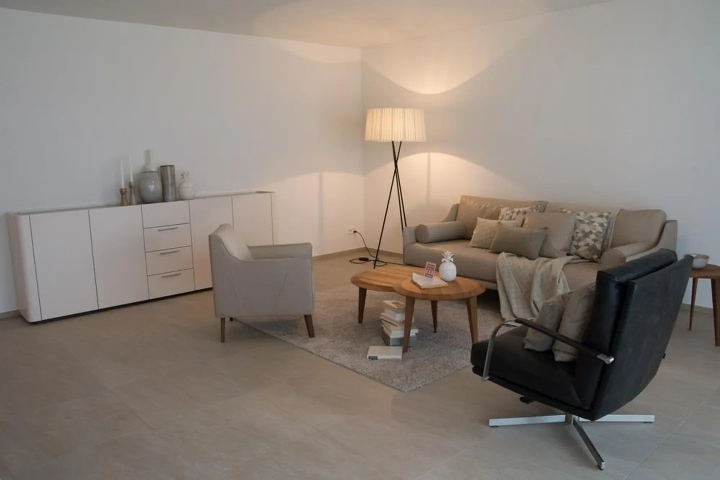 Attractive 5.5 Room Apartment on the 1st Floor - Photo 3 of 14