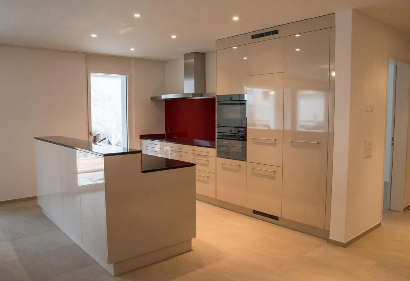 Attractive 5.5 Room Apartment on the 1st Floor - Photo 4 of 14