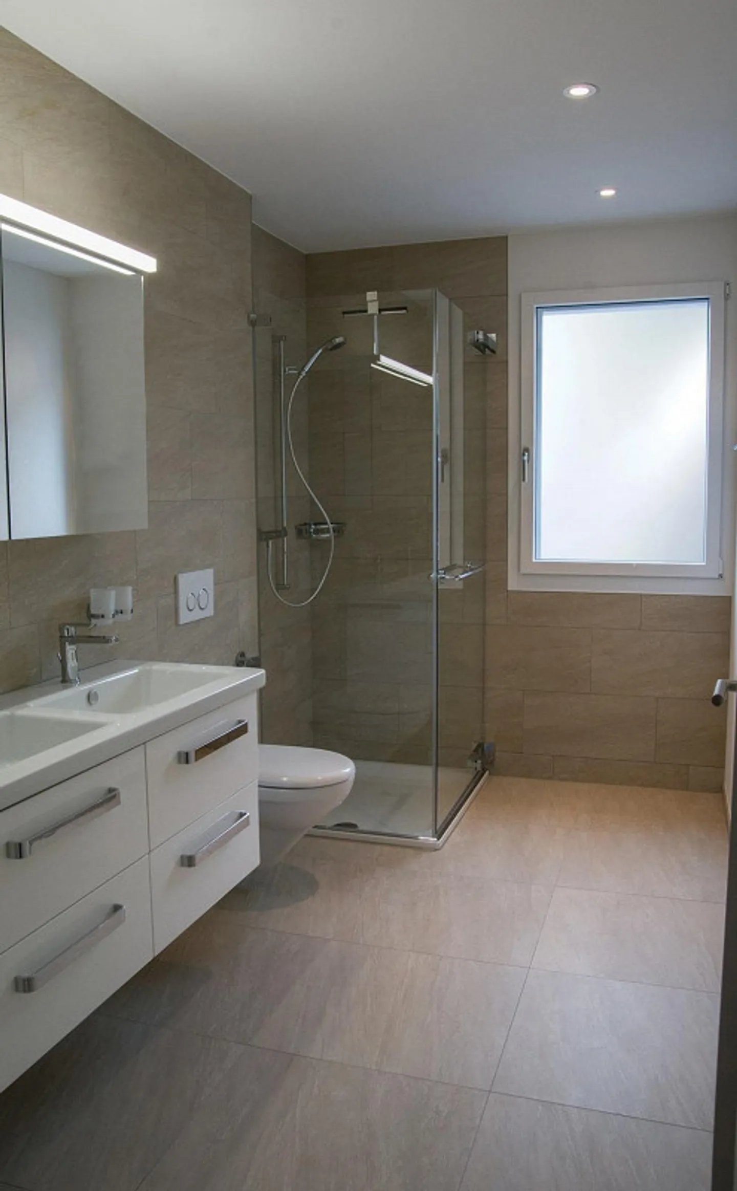 Attractive 5.5 Room Apartment on the 1st Floor - Photo 7 of 14