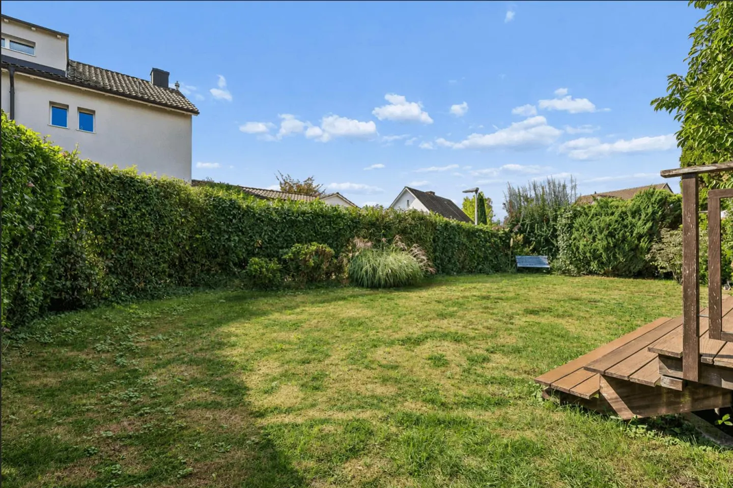 Geräumiges Einfamilienhaus mit Garten - Foto 4 von 13