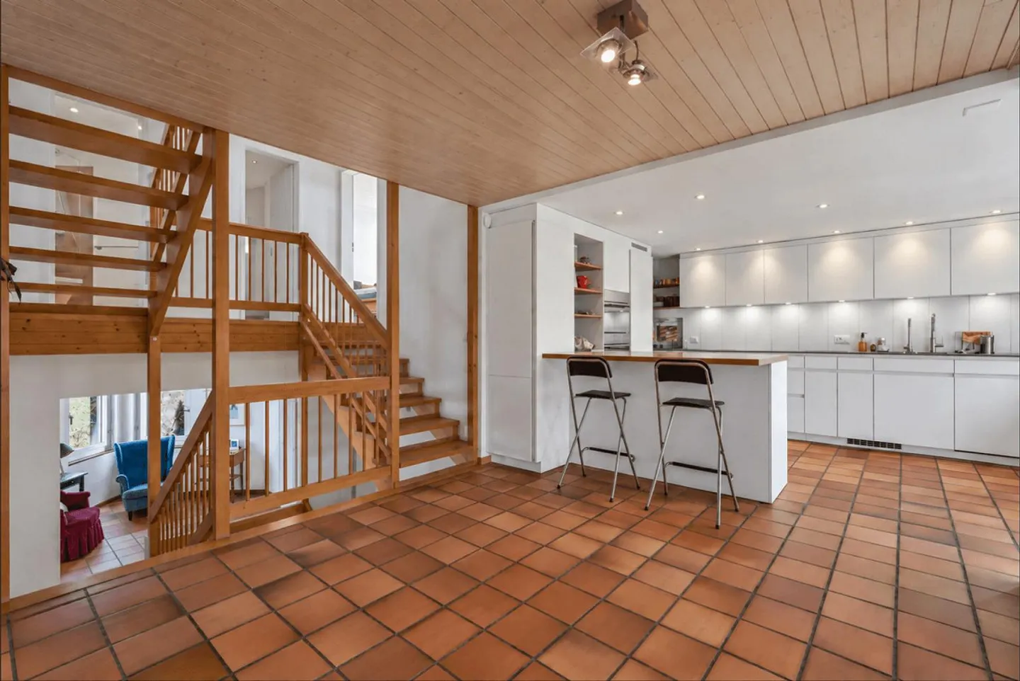 Geräumiges Einfamilienhaus mit Garten - Foto 6 von 13