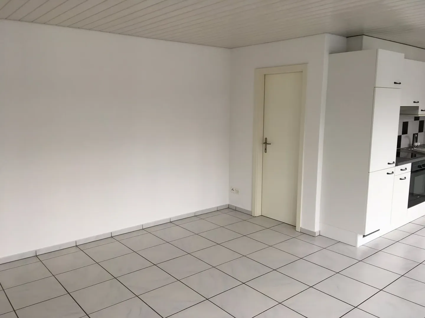 2 Room Office Space in Central Location - Available Immediately in Sissach BL - Photo 6 of 11