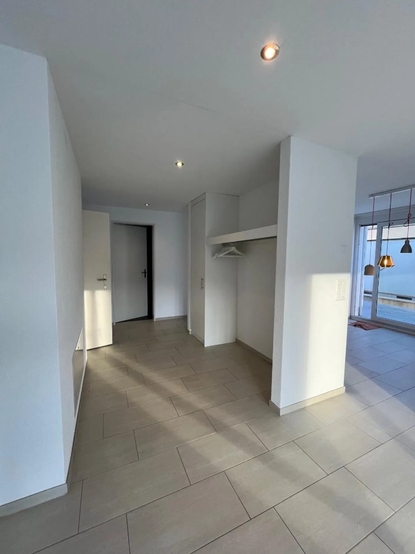 Modernes Apartment mit Balkon - Foto 5 von 5