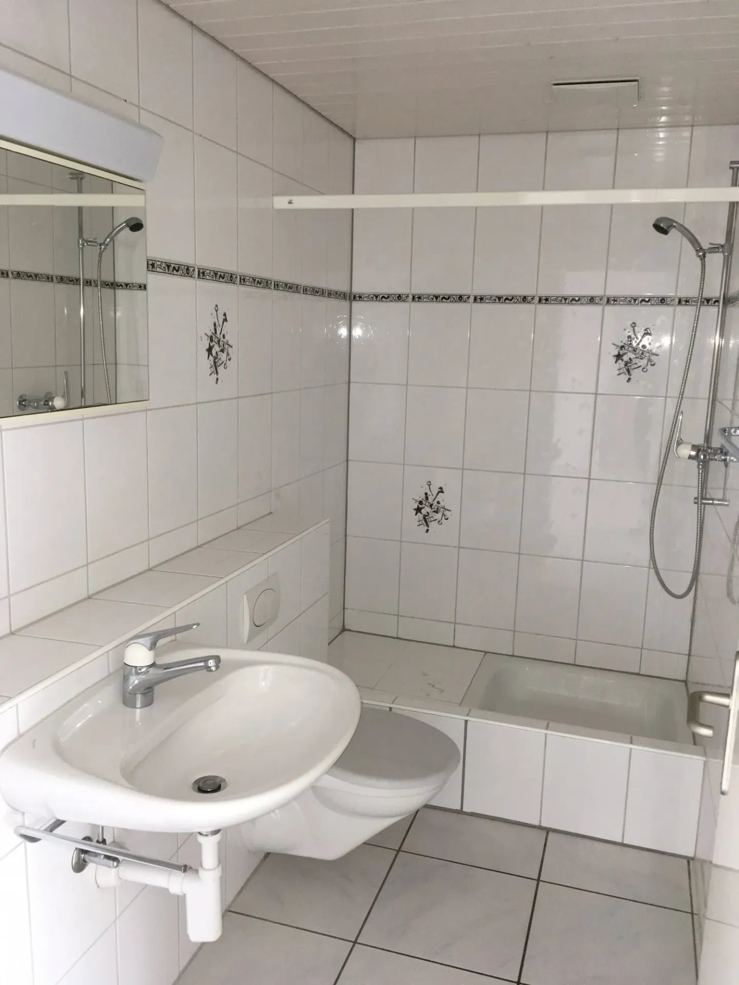 2 Room Office Space in Central Location - Available Immediately in Sissach BL - Photo 10 of 11