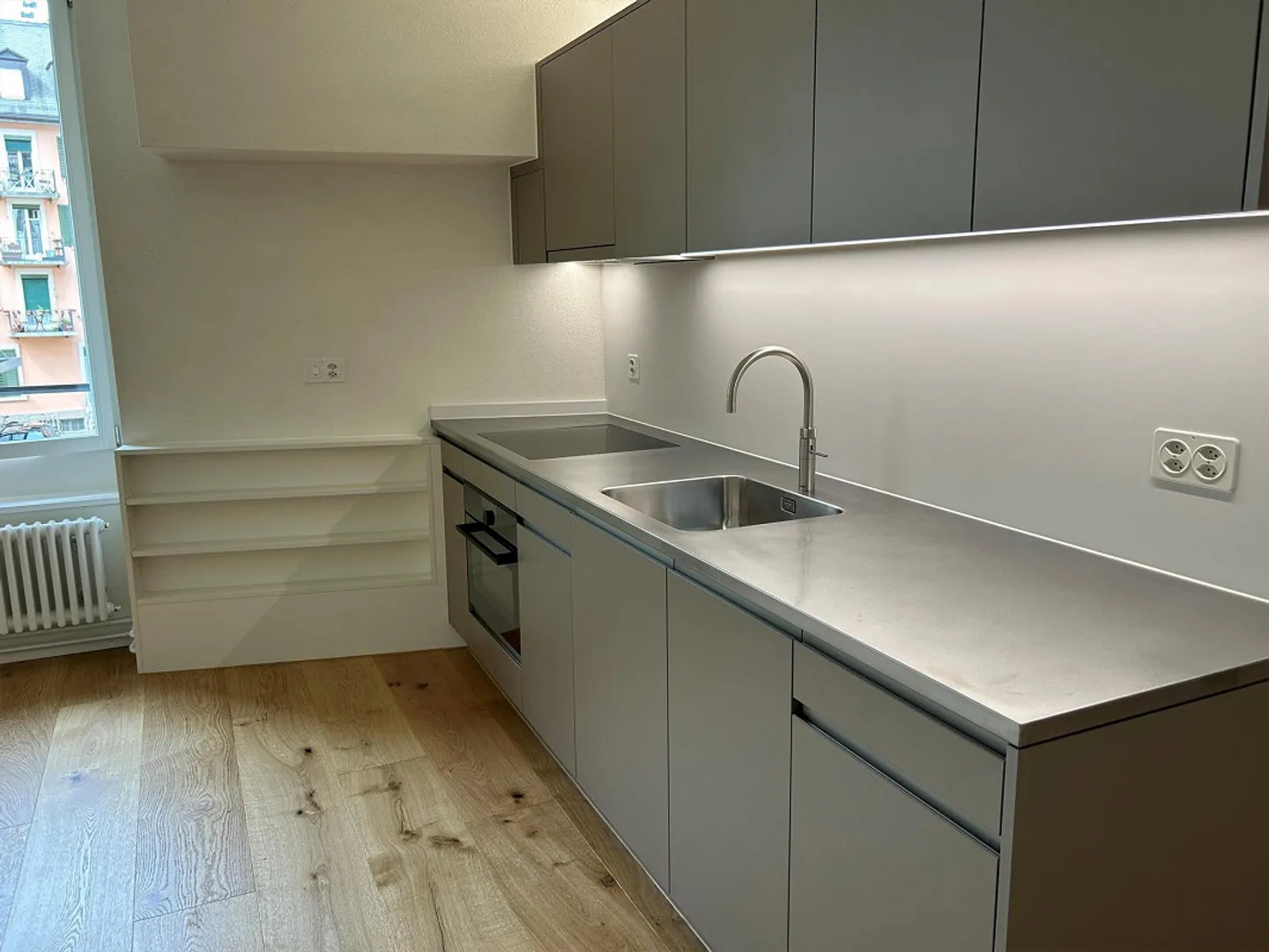 Modern ausgebaute Bürofläche direkt an der Hardbrücke - Foto 3 von 10