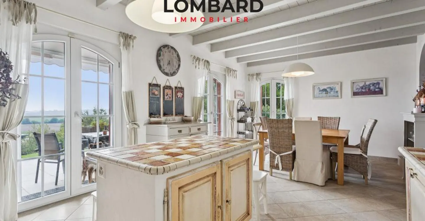 Spacious individual villa with panoramic view of the Alps - Photo 6 of 13