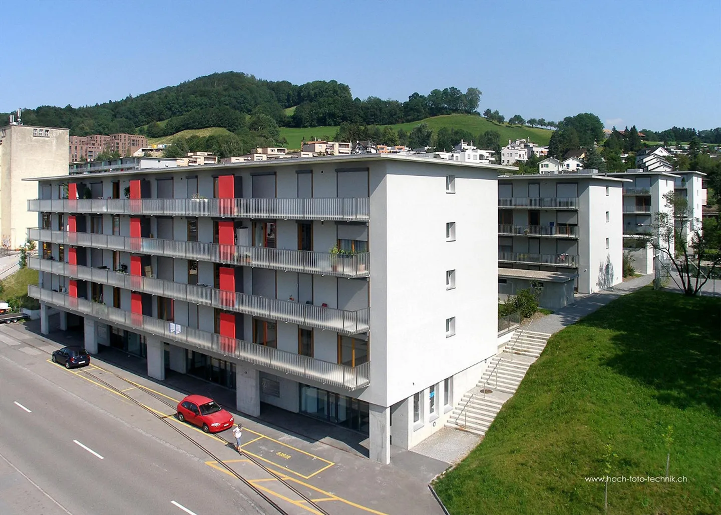 Living comfort meets good location 4.5 room apartment in St. Gallen Haggen - Photo 1 of 13