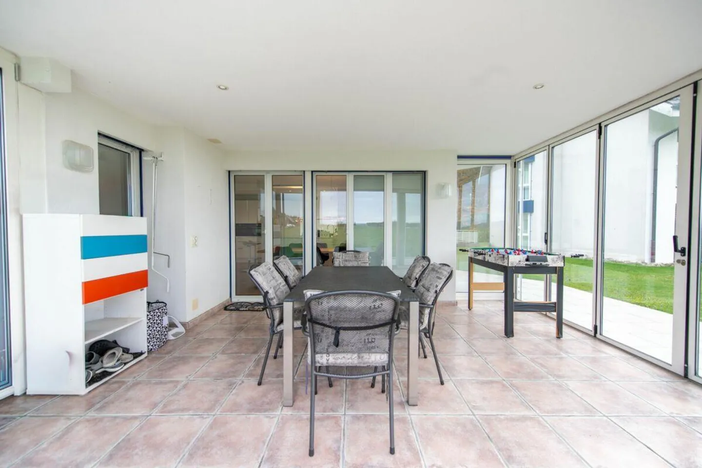 Spacieux, lumineux et moderne - appartement de 5,5 pièces avec vue magnifique - Photo 19 sur 28