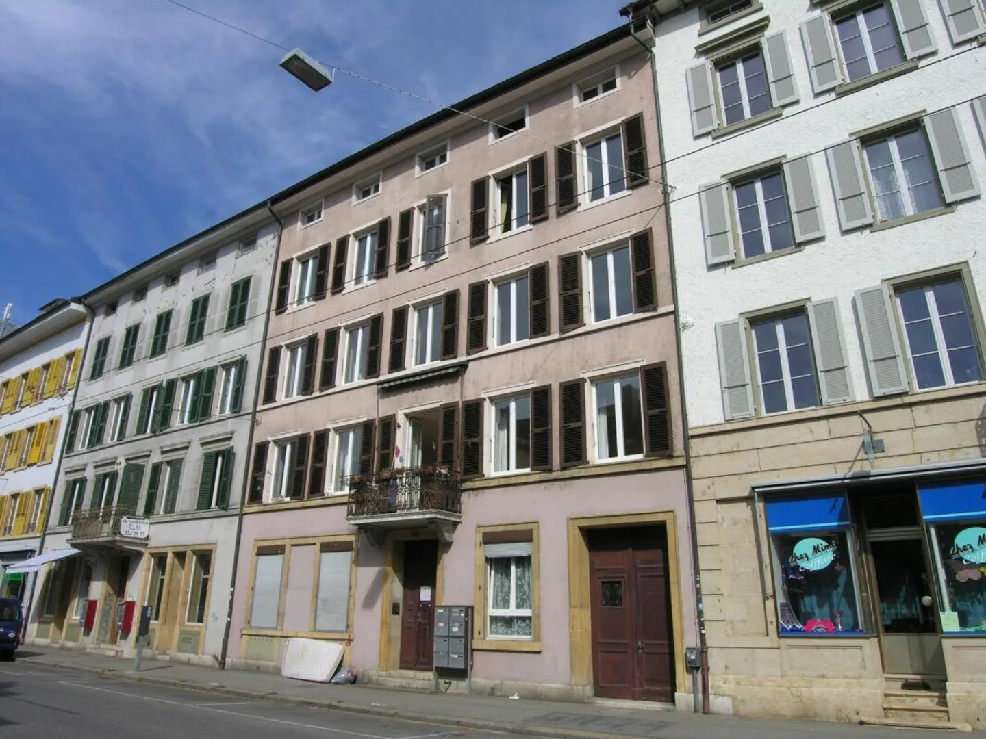 Camera mansardata vicino al centro città in affitto - Foto 1 di 6