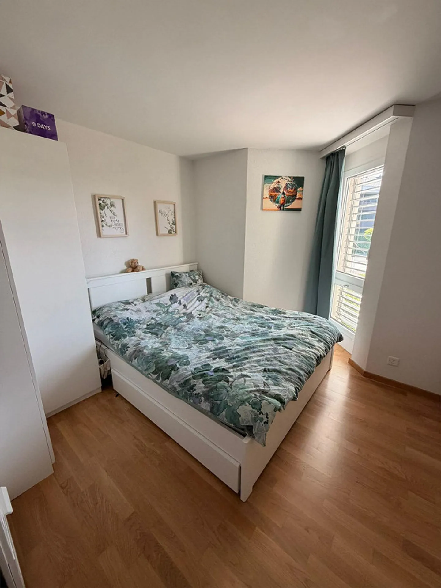 Bright 2.5 Room Apartment Directly by the Lake - Photo 5 of 10