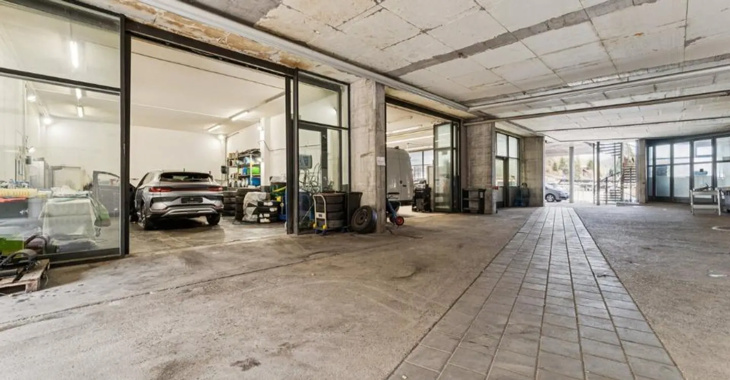 Sales Area/Showroom for Rent! - Photo 7 of 10