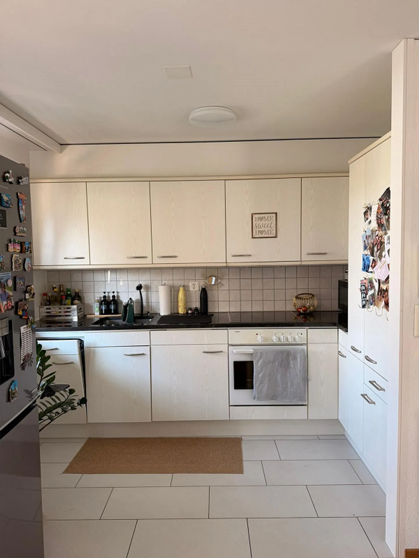 Bright 2.5 Room Apartment Directly by the Lake - Photo 3 of 10