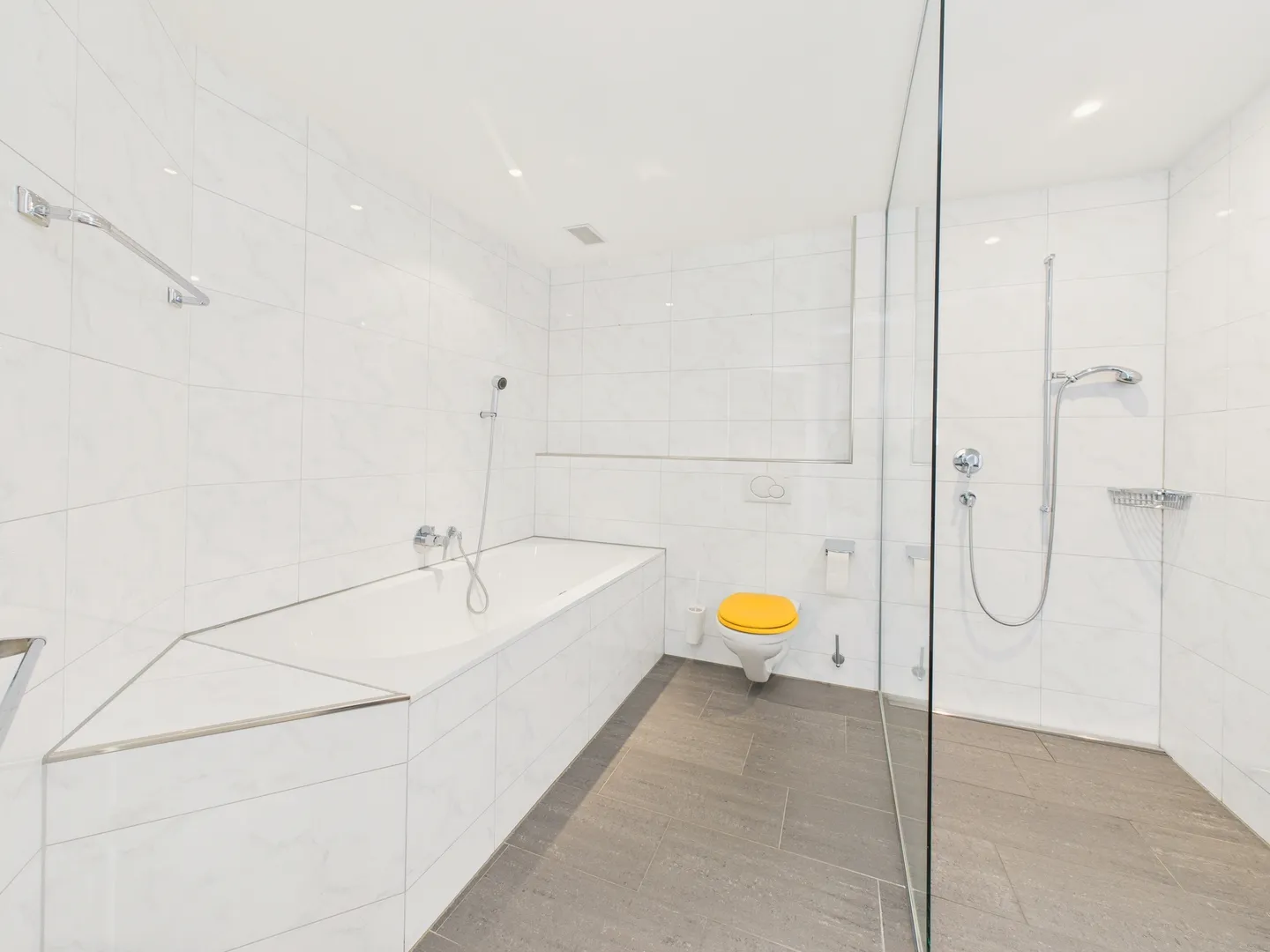 Unique apartment in Wald ZH with 5.5 rooms and stunning views - Photo 9 of 10