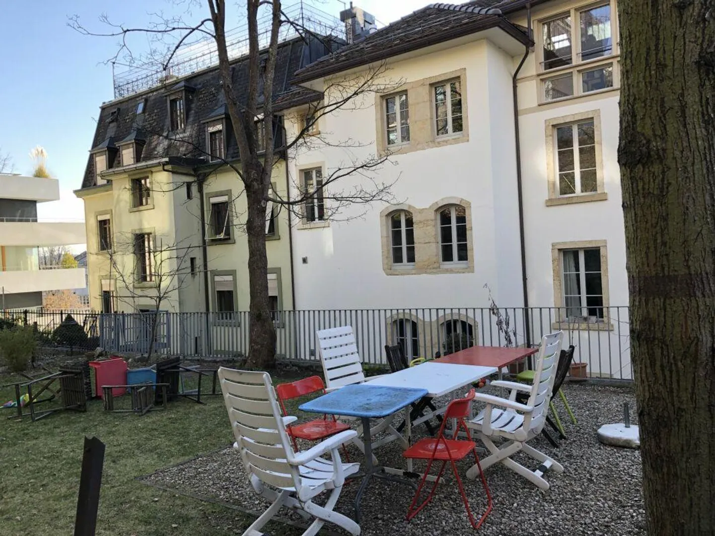 Camera mansardata vicino al centro città in affitto - Foto 5 di 6