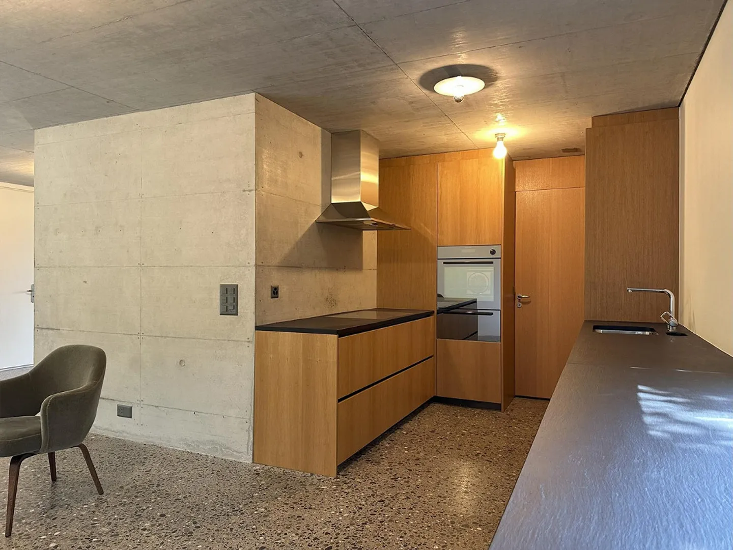 Casa indipendente da sogno in posizione ambita sulla riva sinistra del Lago di Zurigo - Foto 5 di 12