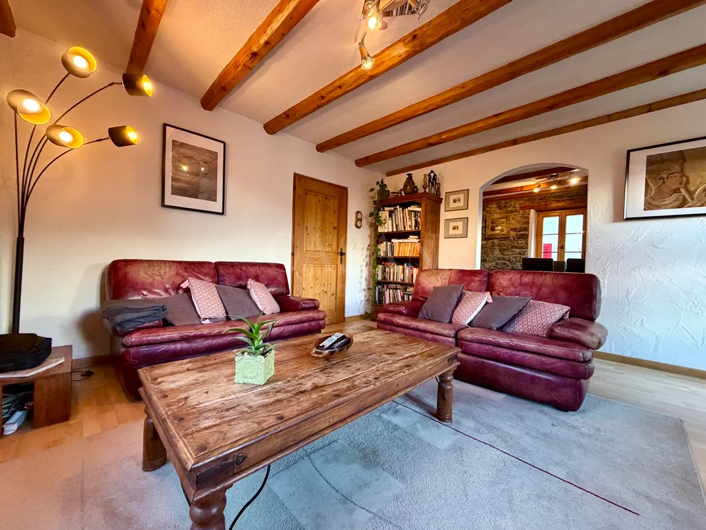 Village house with 3 apartments - Photo 4 of 7