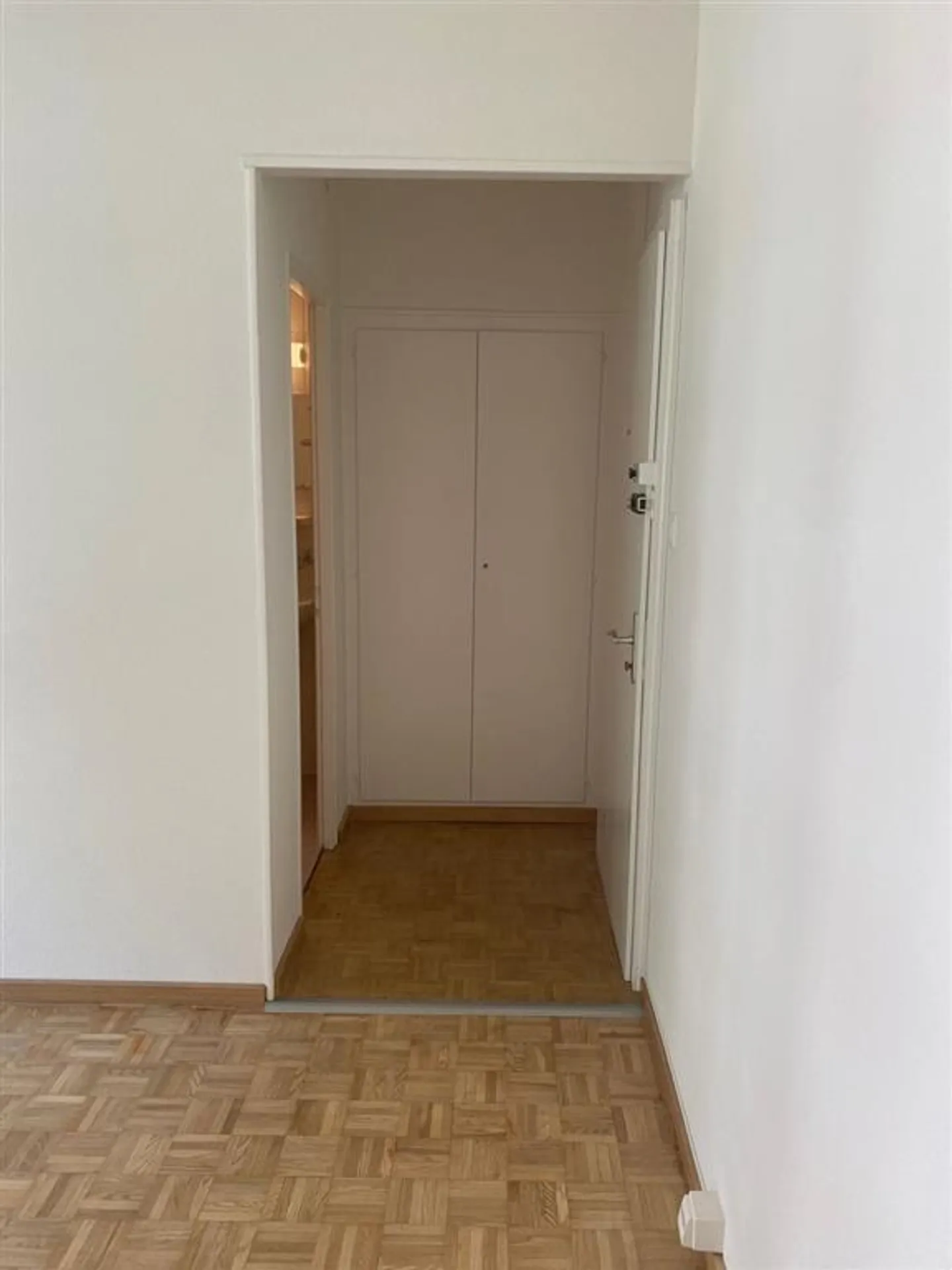 Apartment,1,24 - Photo 4 of 6