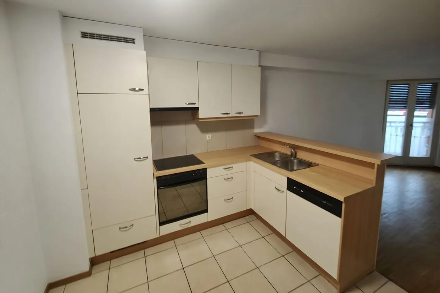 Appartamento 2.5 locali con balcone - Foto 2 di 3