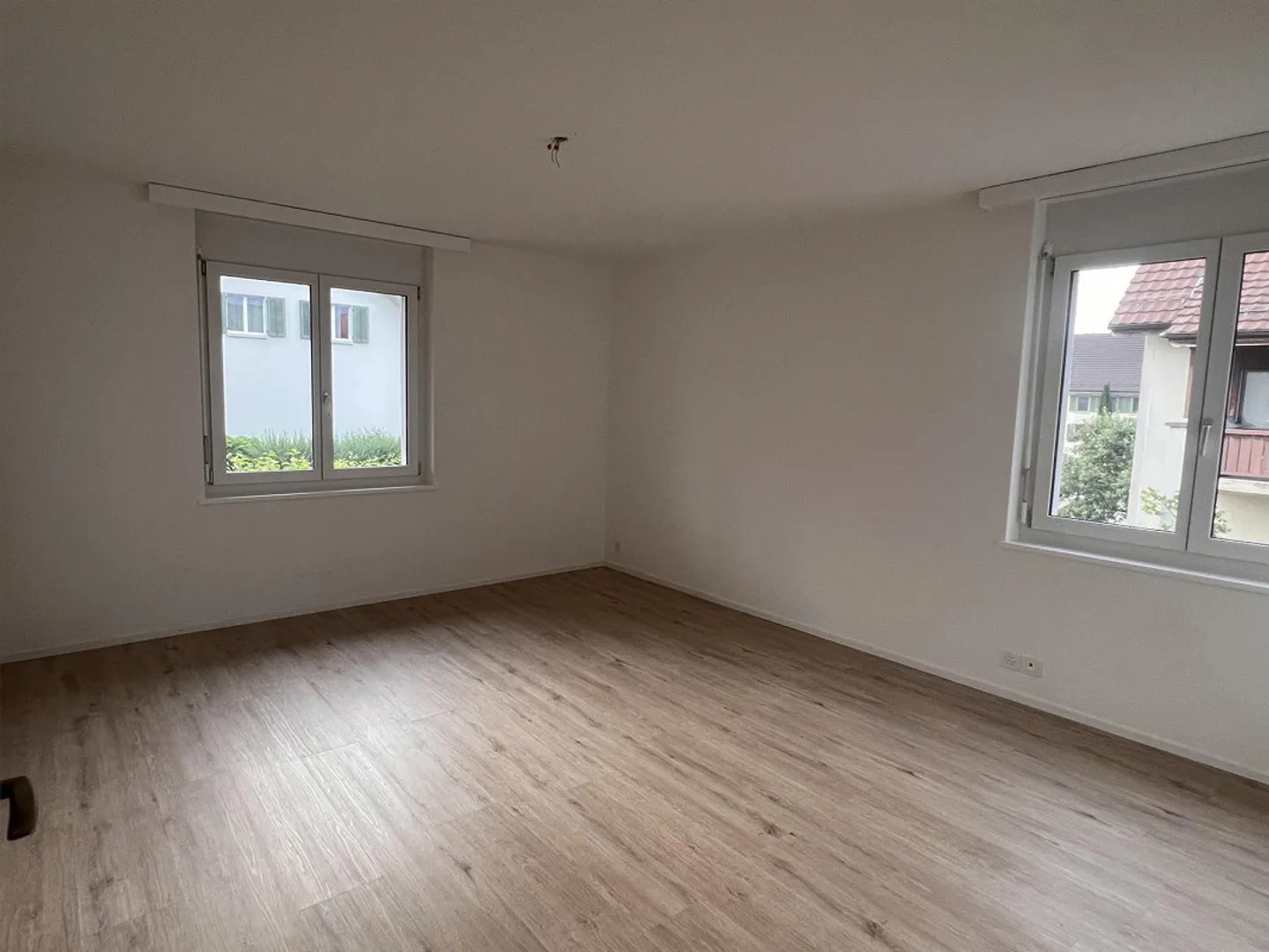 Attractive bright 4.5-room apartment with 2 balconies in a quiet location in Dorf - Photo 6 of 8