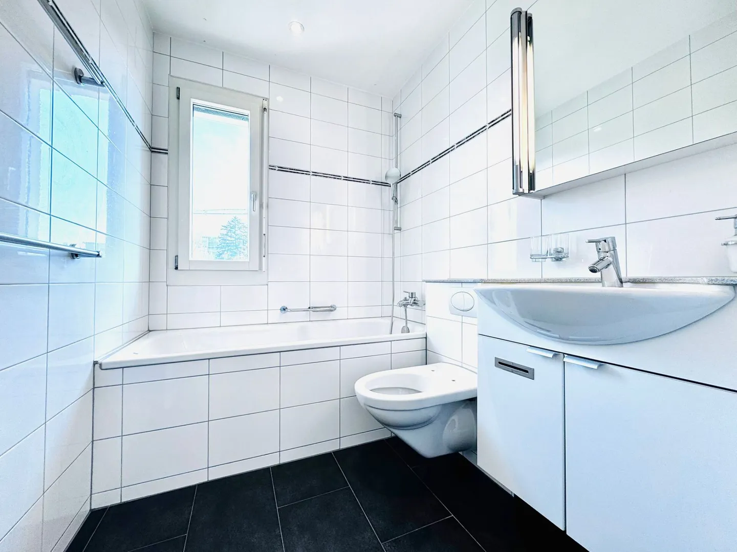 Appartement 2.5 pièces avec balcon ensoleillé à Pratteln - Photo 5 sur 12