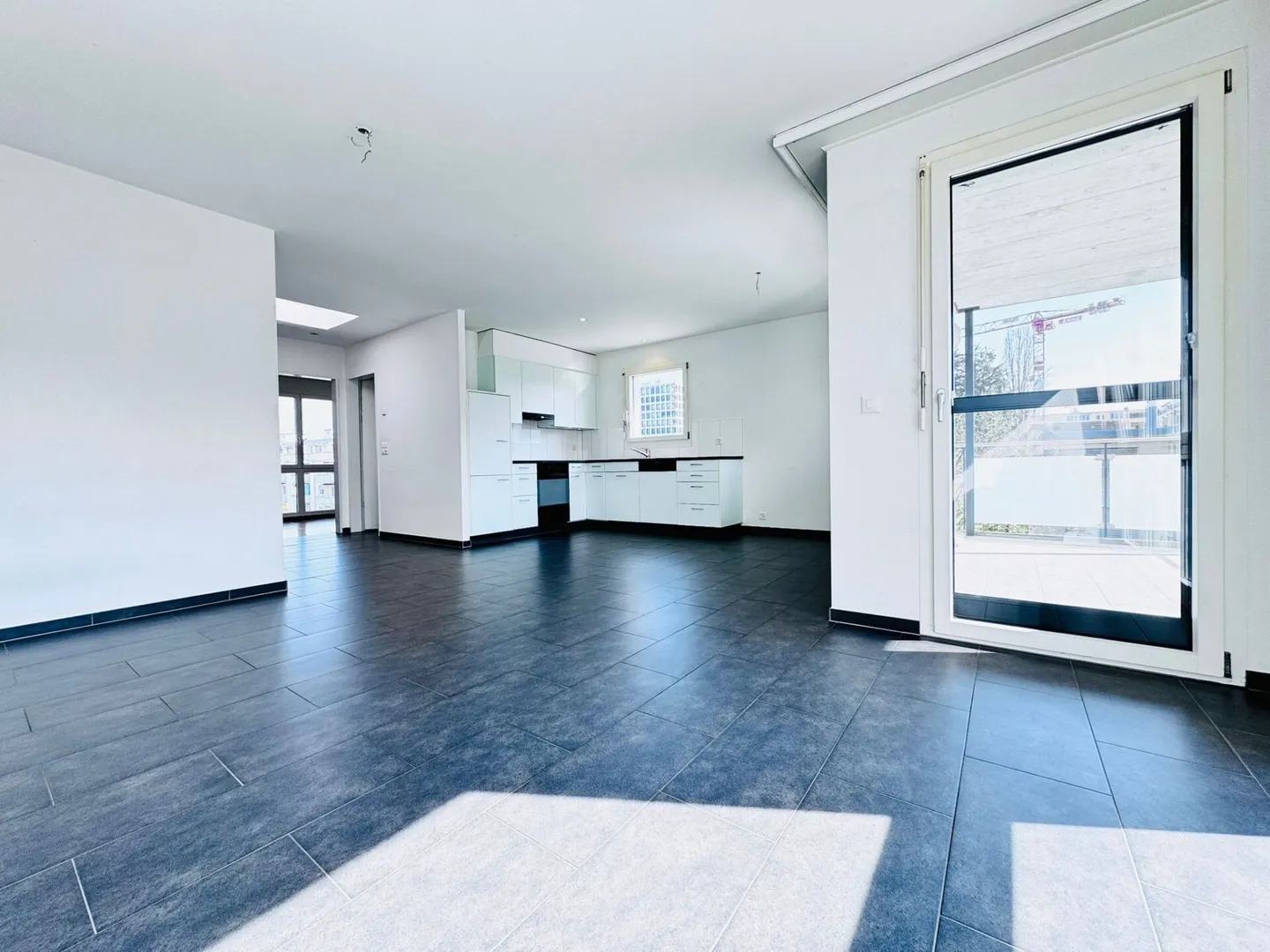 Appartement 2.5 pièces avec balcon ensoleillé à Pratteln - Photo 8 sur 12