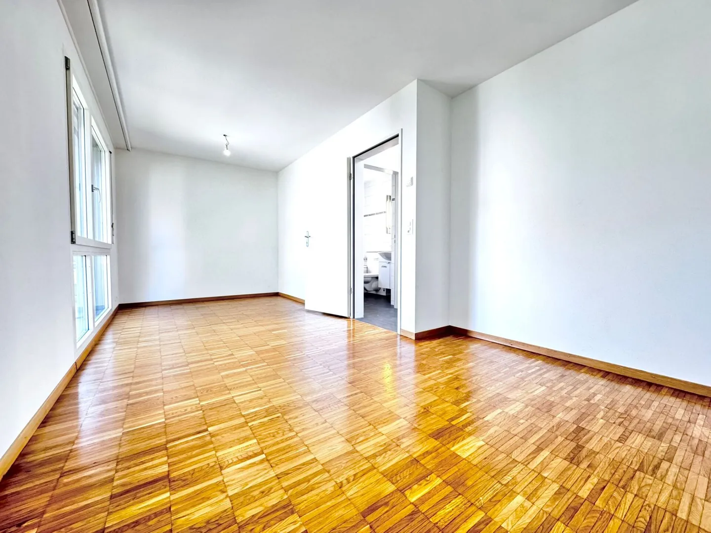 Appartement 2.5 pièces avec balcon ensoleillé à Pratteln - Photo 10 sur 12