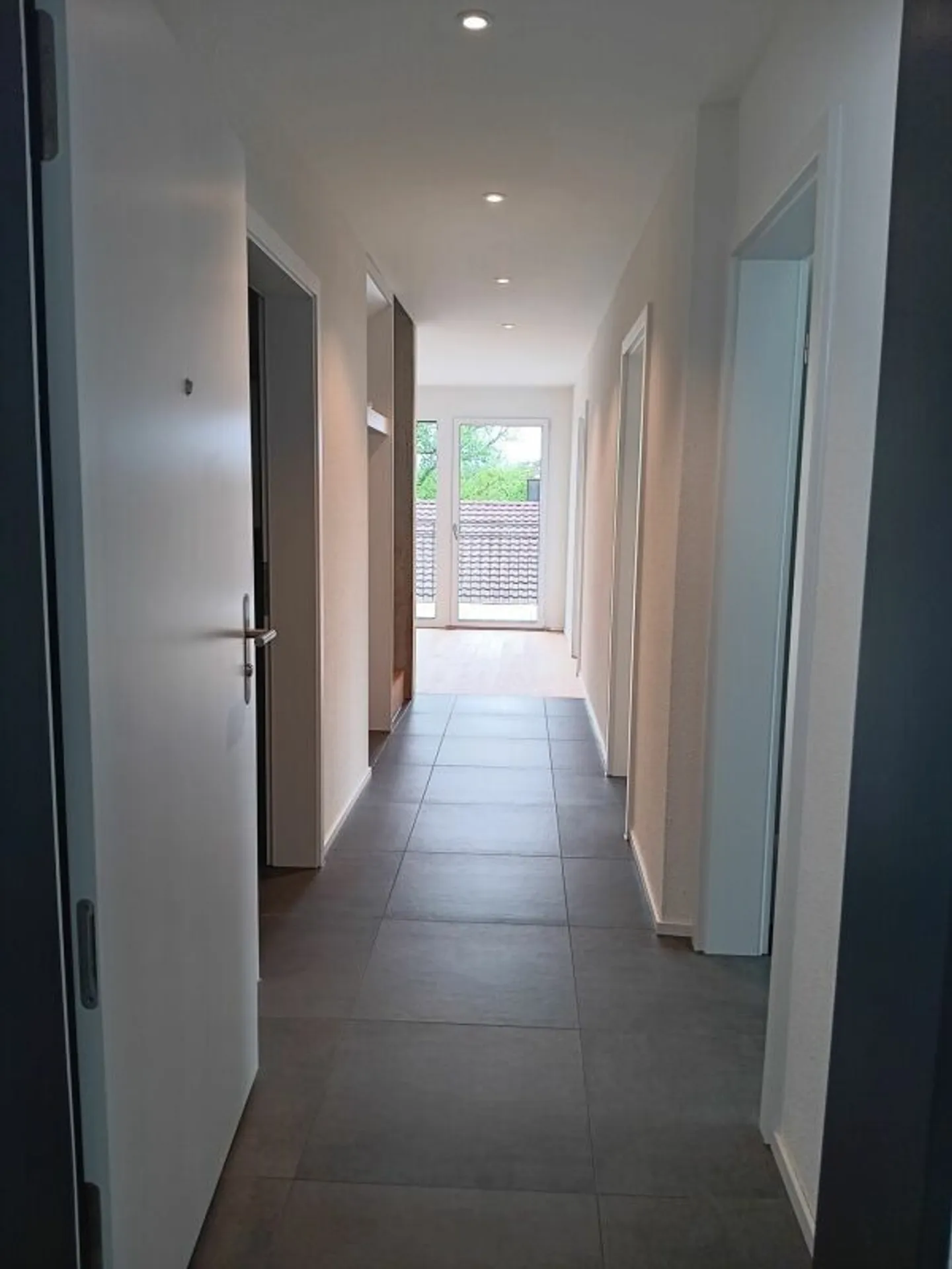 Living and working under one roof in a dreamlike 4.5-room attic apartment with gallery - Photo 1 of 11