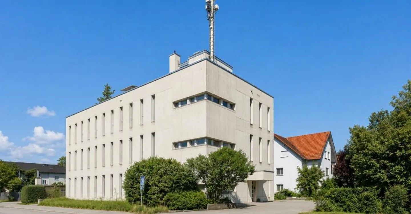 Small, bright, flexible: Office space in a prime location in Heerbrugg - Photo 1 of 2