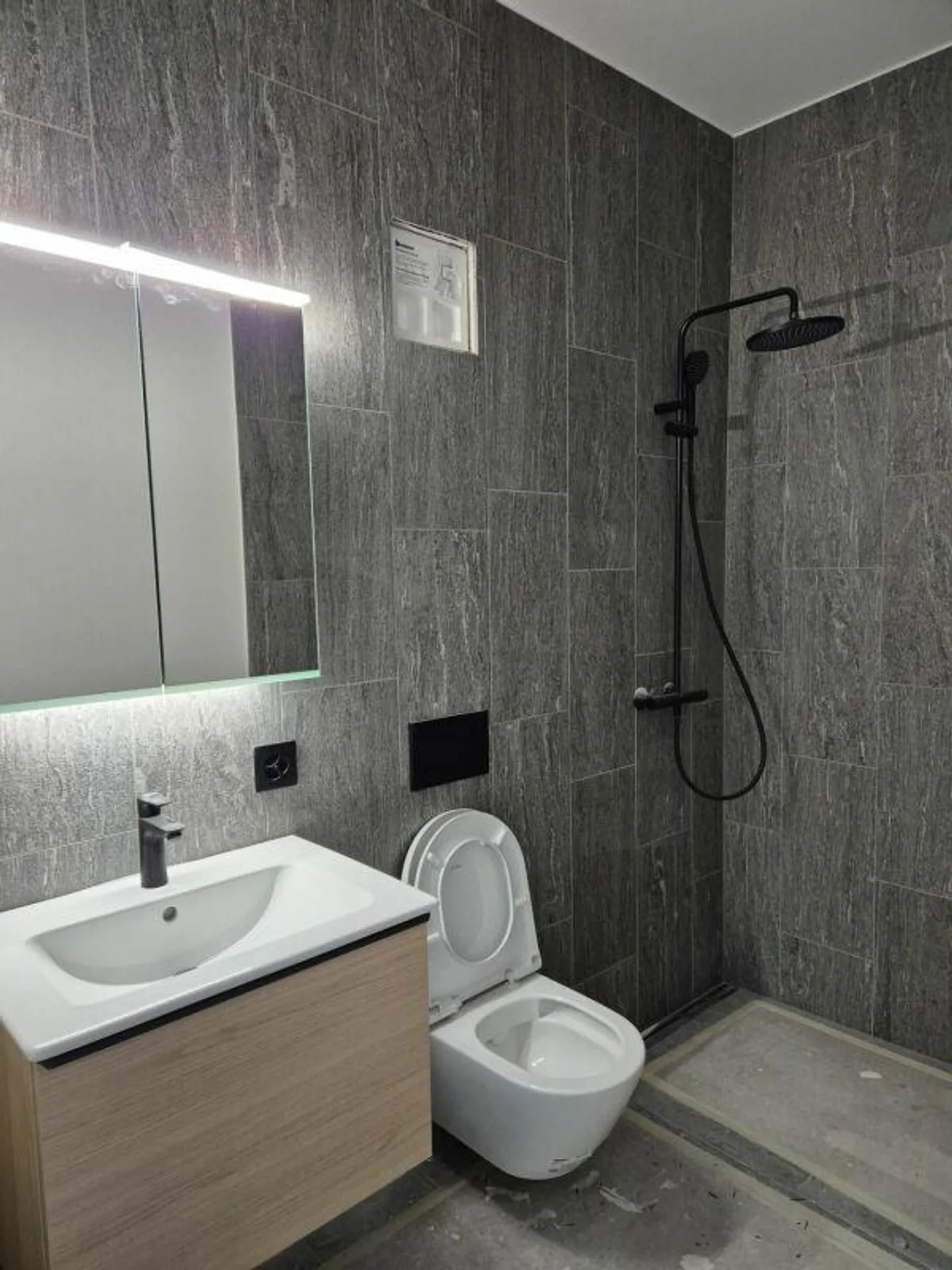 Appartamento Attico 4.5 stanze, In mezzo alle montagne - in mezzo al villaggio - Foto 12 di 13