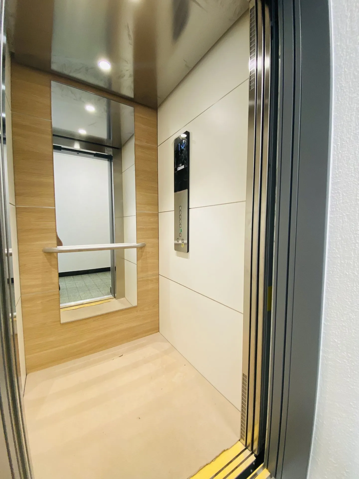 Second occupancy 2.5-room apartment with balcony and cellar (1001) - Photo 8 of 12