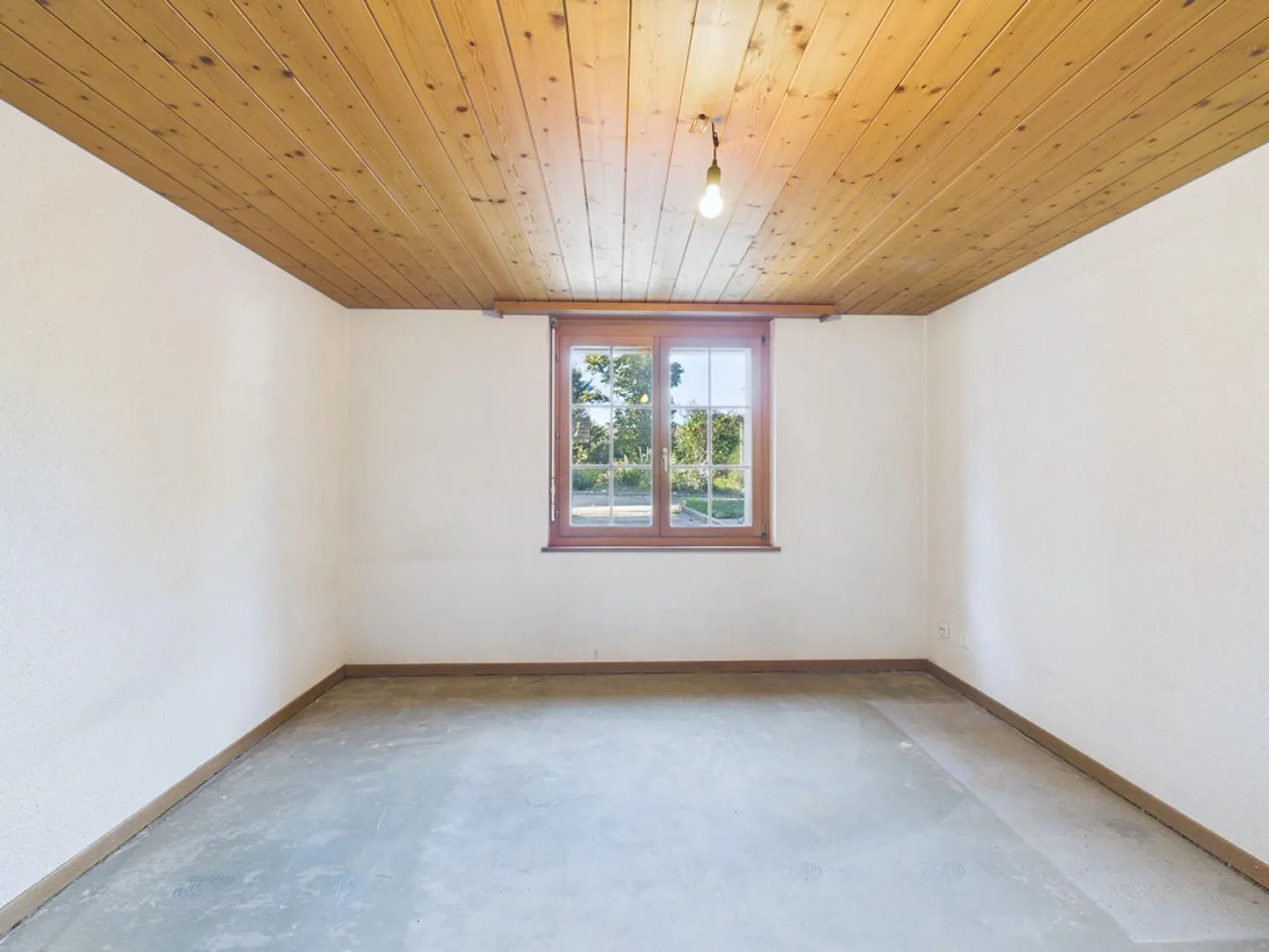 Spacious residential house with plenty of outdoor space in an idyllic location - Photo 19 of 19