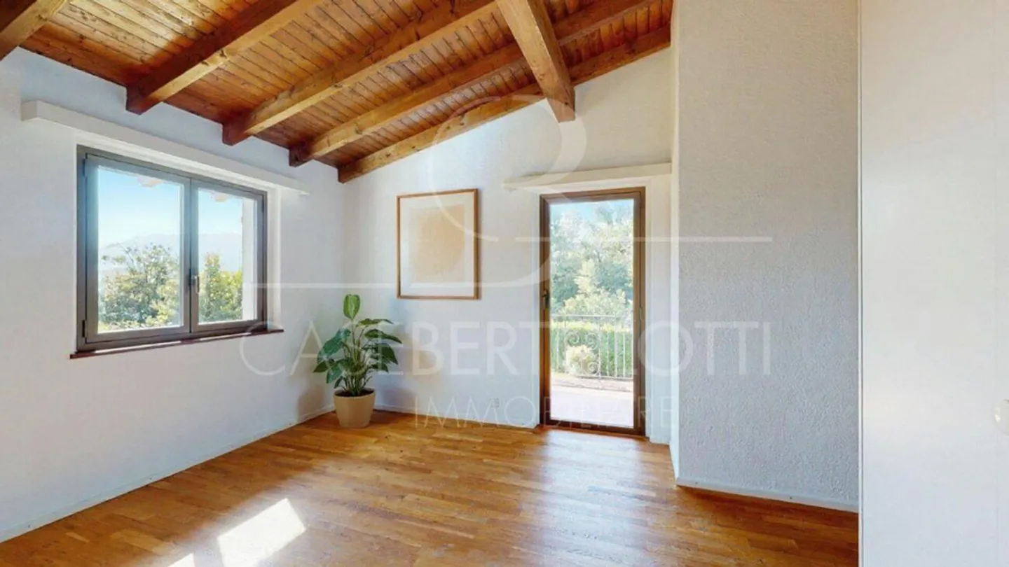 A House That Touches Your Heart - Mediterranean Happiness in Arcegno - Photo 8 of 11