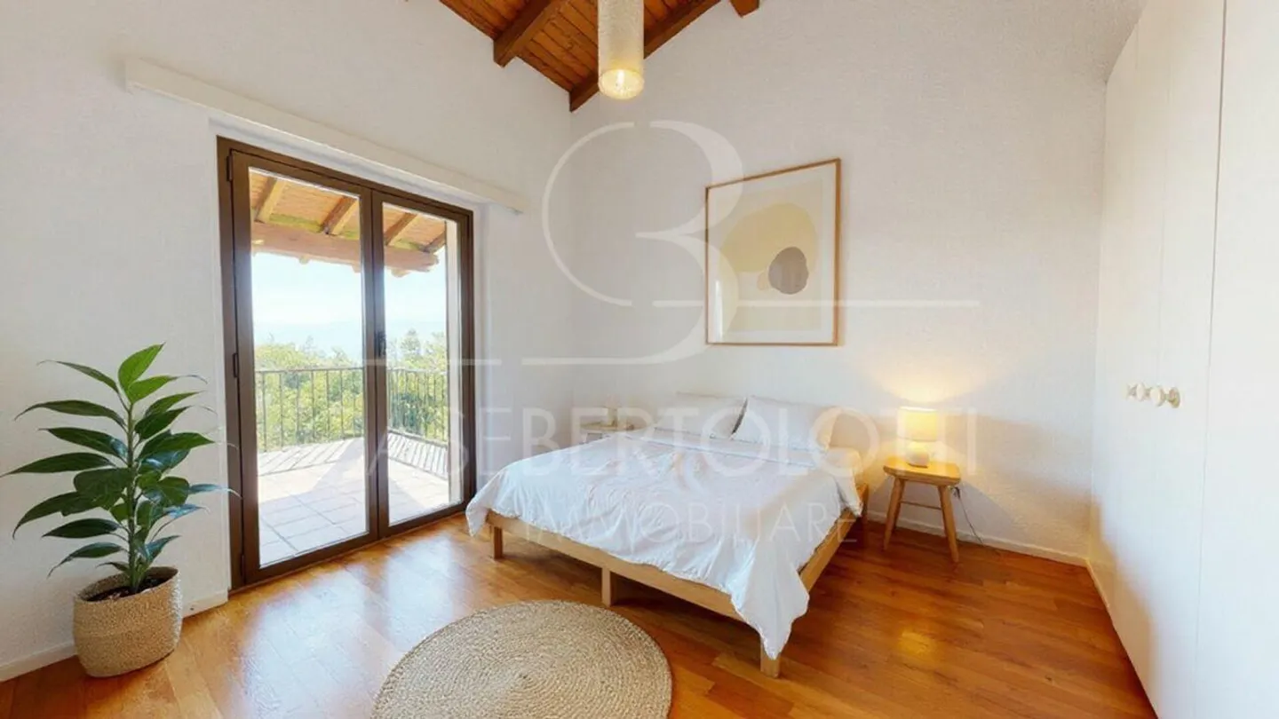 A House That Touches Your Heart - Mediterranean Happiness in Arcegno - Photo 9 of 11