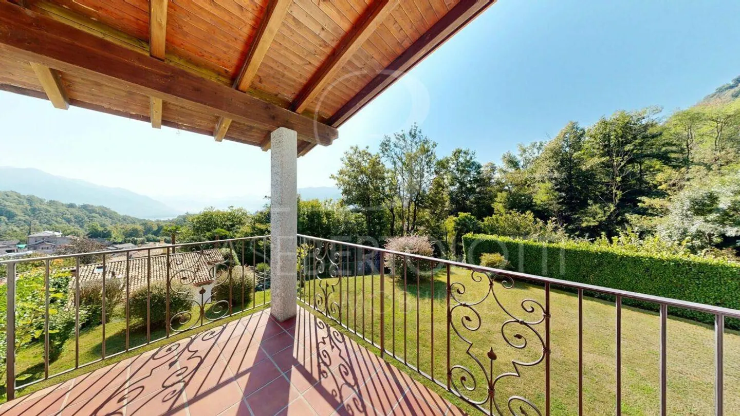 A House That Touches Your Heart - Mediterranean Happiness in Arcegno - Photo 10 of 11