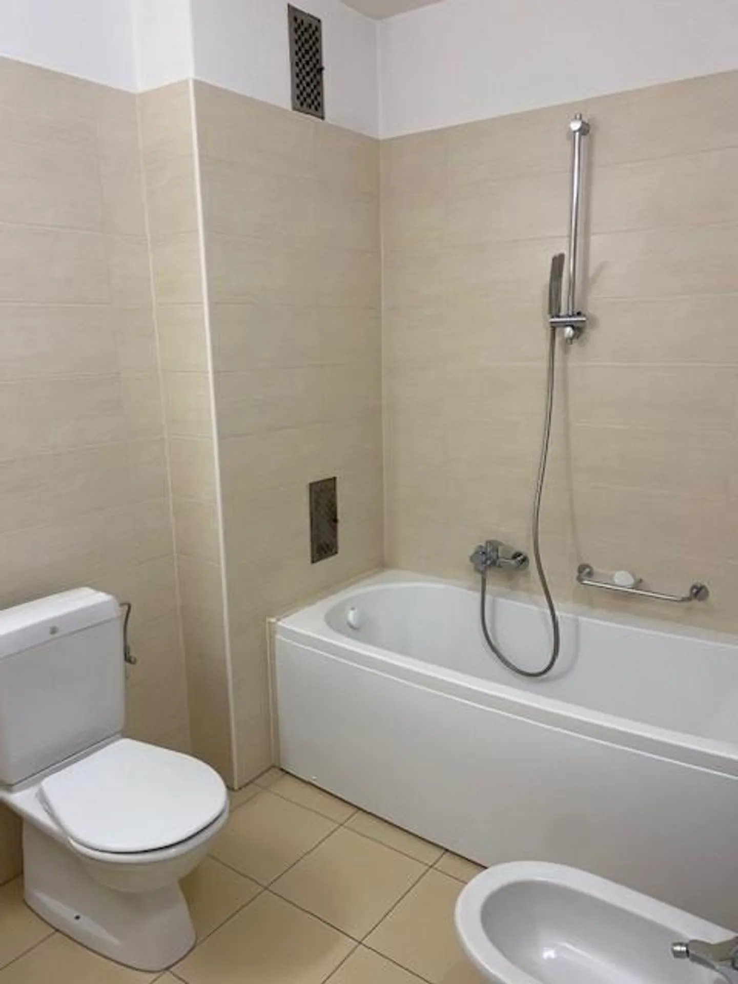3-ROOM APARTMENT - Photo 5 of 6