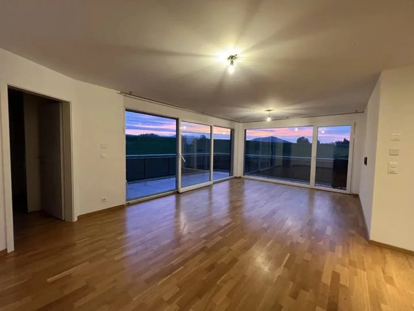 Penthouse apartment with 4.5 rooms - Photo 1 of 7