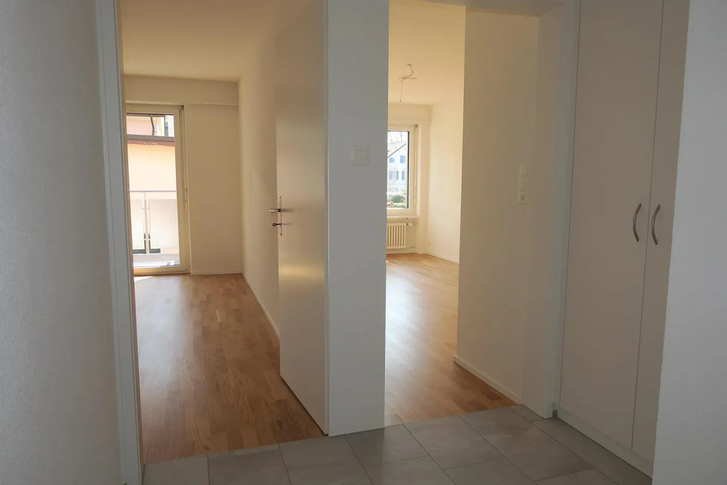 Zentrales Apartment mit Balkonen - Foto 10 von 13