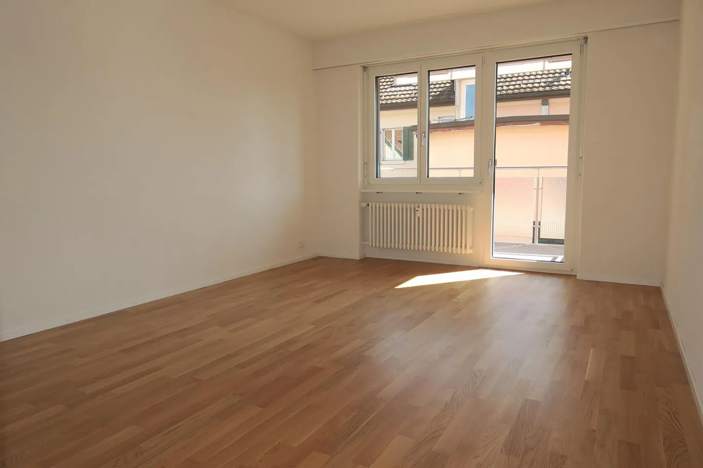 Zentrales Apartment mit Balkonen - Foto 11 von 13