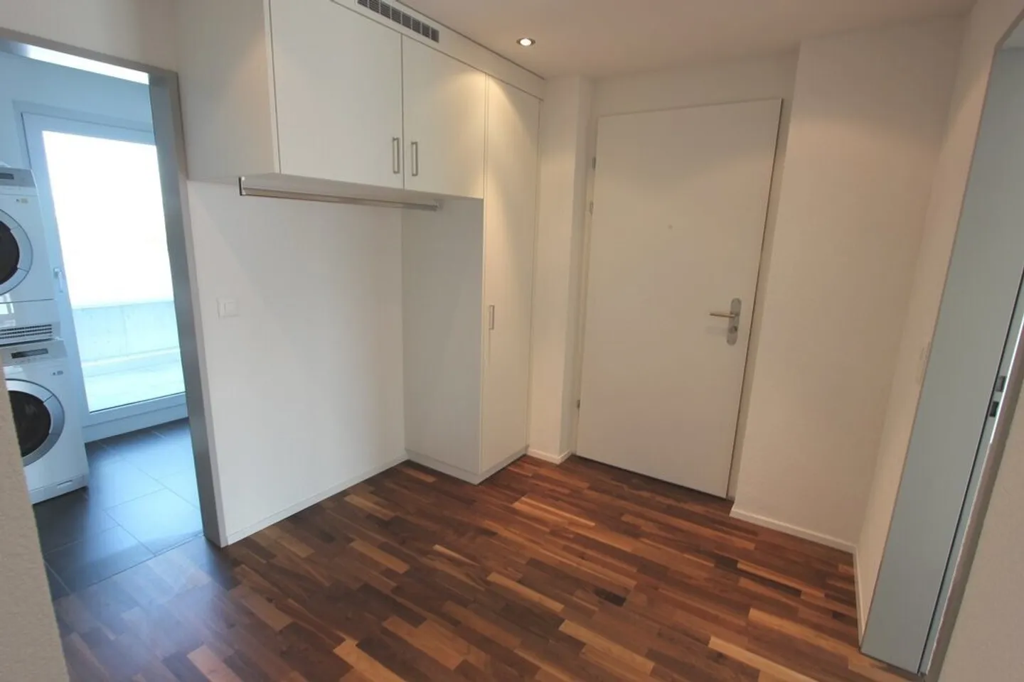 Appartement penthouse moderne dans un emplacement résidentiel idyllique - Photo 7 sur 8