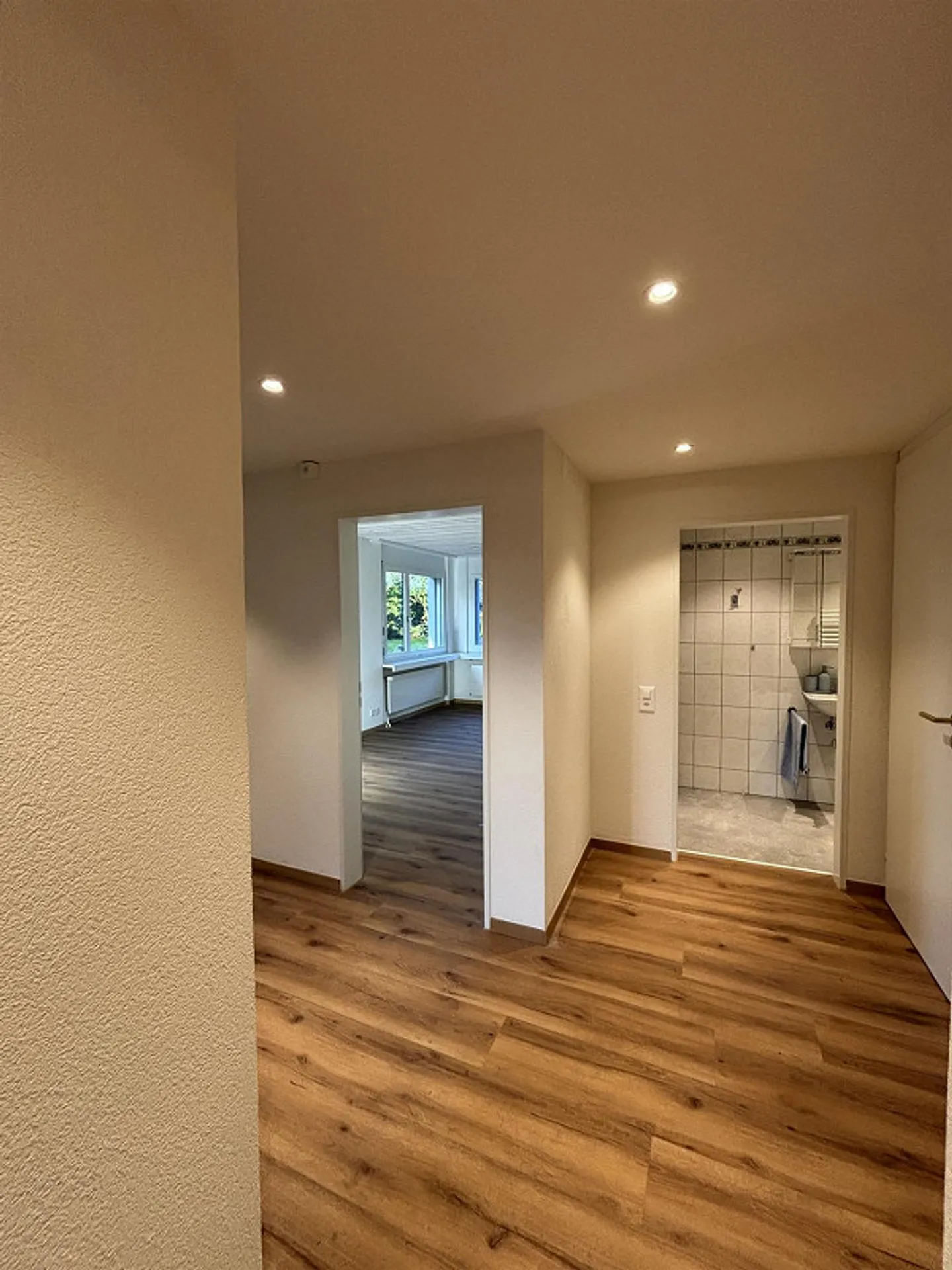 Espace commercial attrayant pour bureau, cabinet ou par exemple atelier privé - Photo 2 sur 6