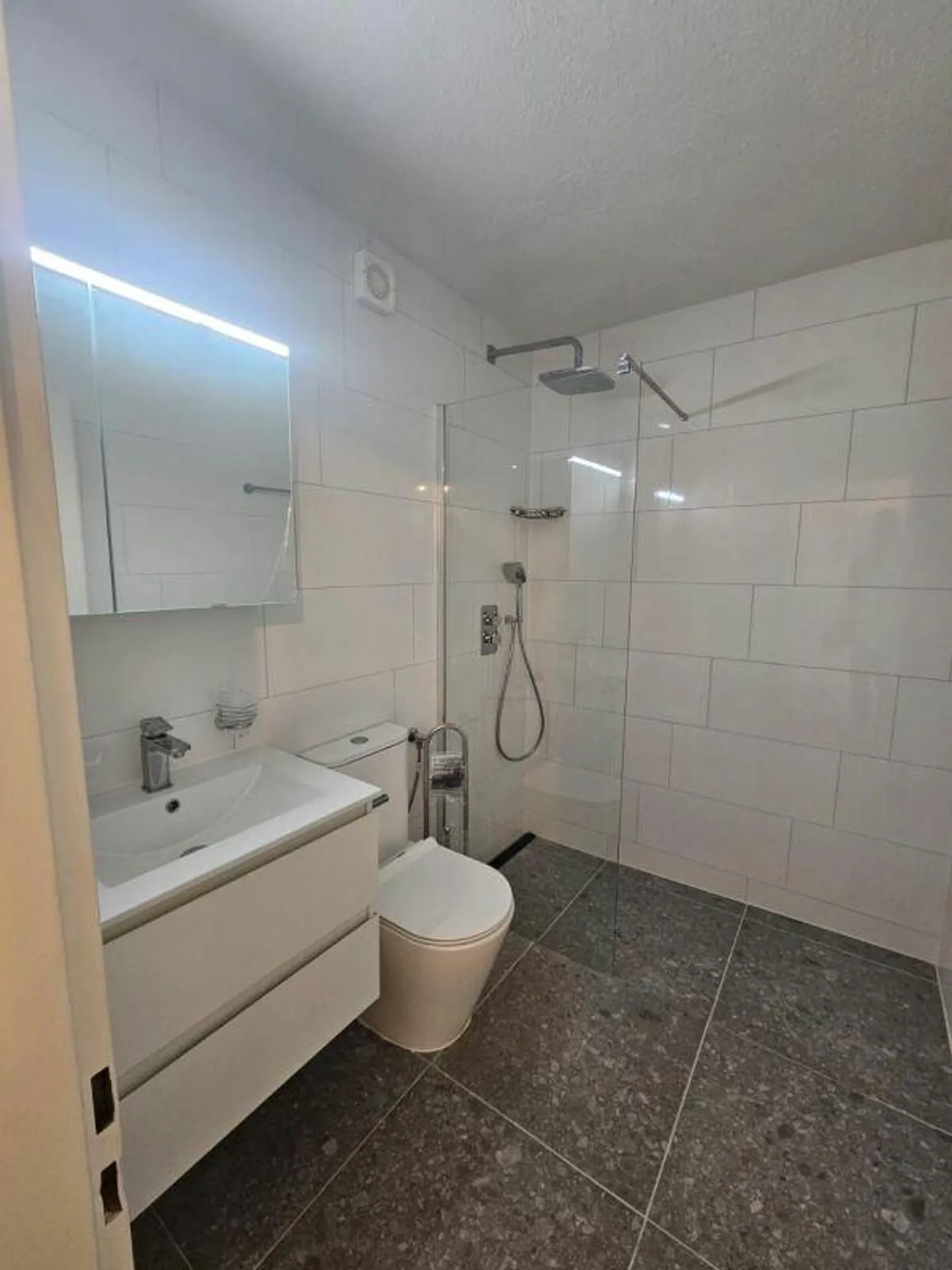 Appartement lumineux de 3 pièces au centre à louer - Photo 6 sur 6