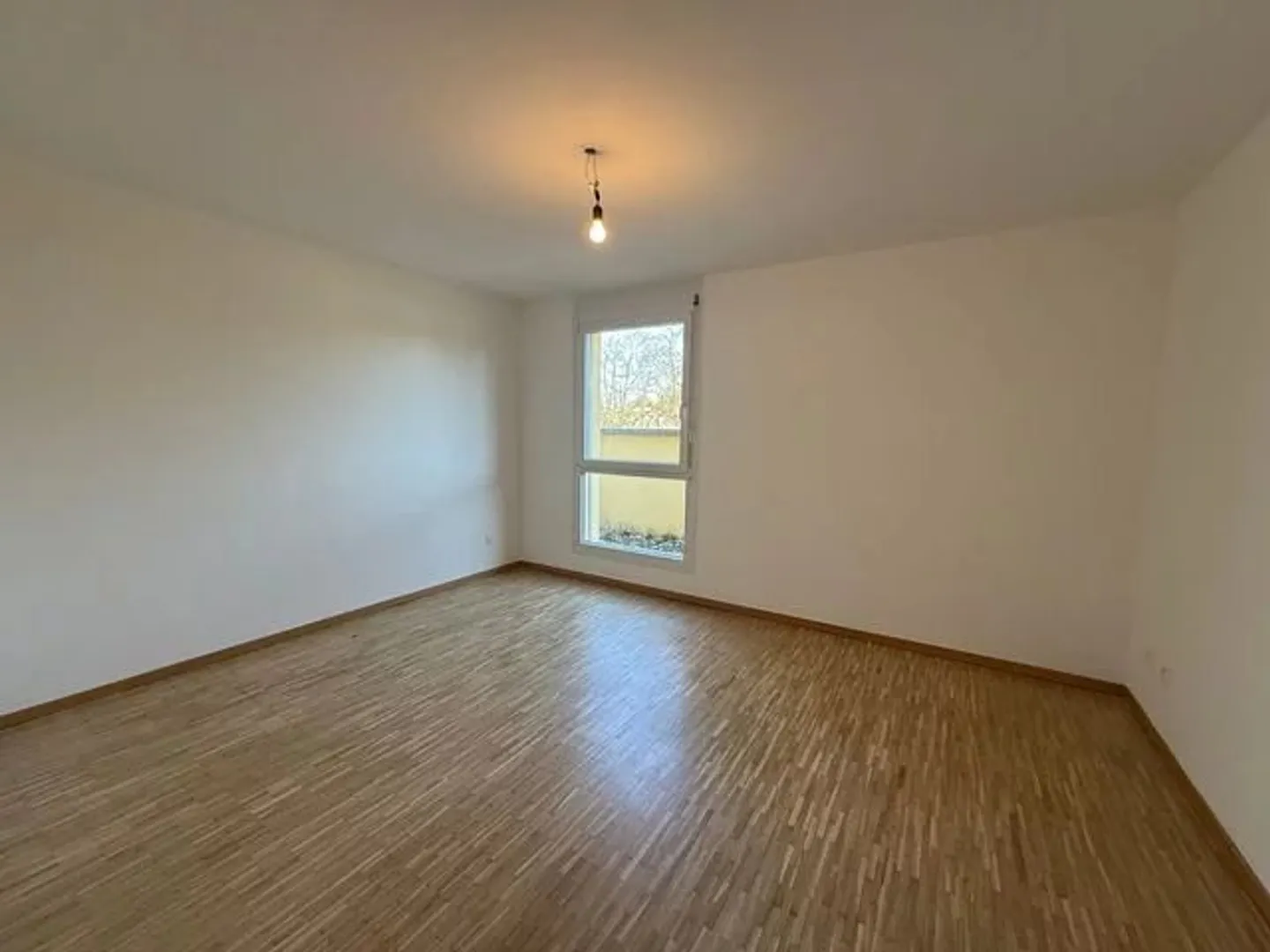 Appartamento con 5.5 stanze al 3° piano - Foto 2 di 8