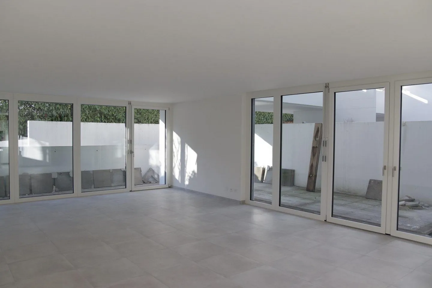 Appartamento esclusivo di 3,5 locali con loggia a Oberwil - Foto 2 di 8